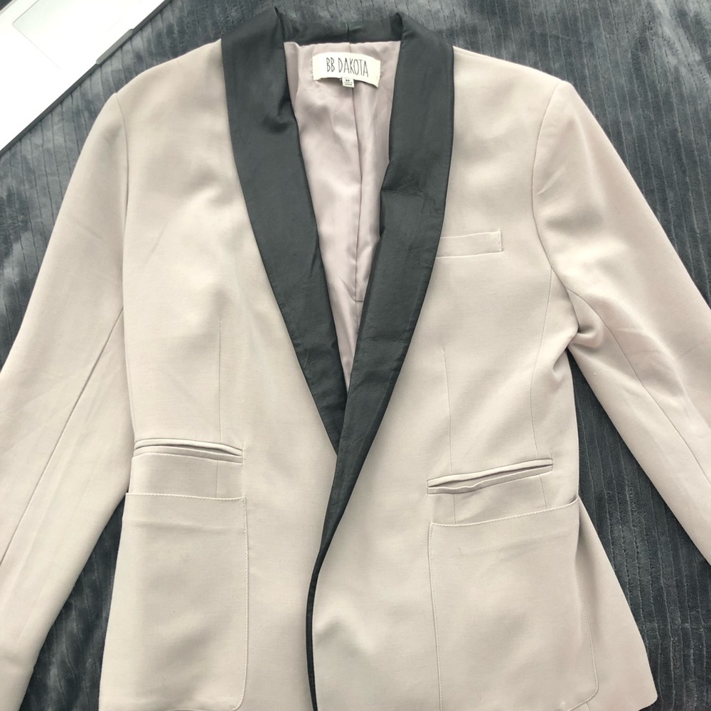 BB Dakota Blazer